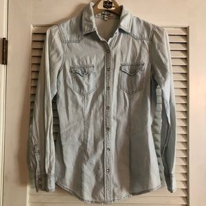 Daniel Rainn chambray western top